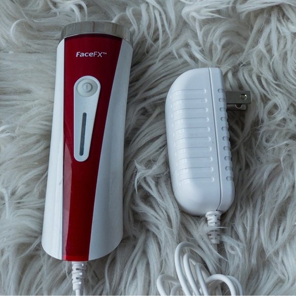 Silk’n FaceFX Red Light Anti-Aging Device - Picture 6 of 9